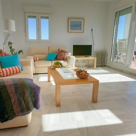 Tipo Penthouse Con Enorme Terraza Y Vistas Al Mar Apartamento *