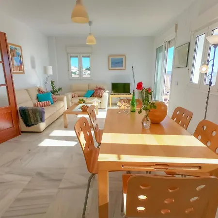 Tipo Penthouse Con Enorme Terraza Y Vistas Al Mar Apartamento *